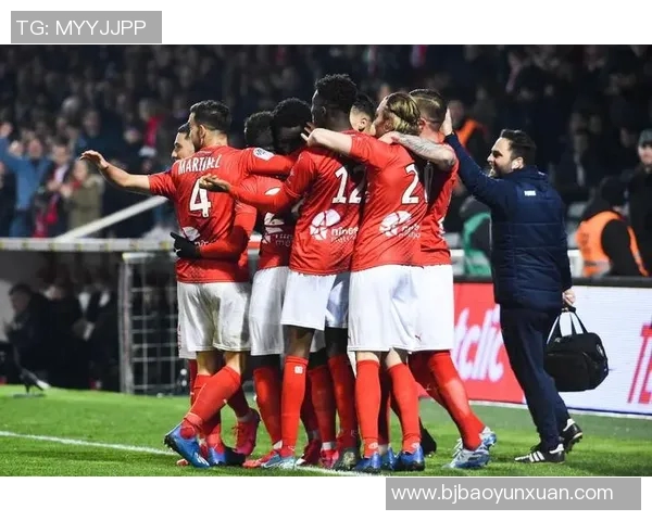 尼姆与昂热比赛因天气原因推迟球迷期待新赛程安排