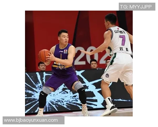 李根：从篮球场上的拼搏者到生活中的追梦人，探索他的成长与坚持之路