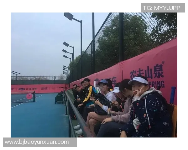 重庆网球队比赛经验分析及其对未来表现的影响探讨 重庆网球队比赛经验分析及其对未来表现的影响探讨